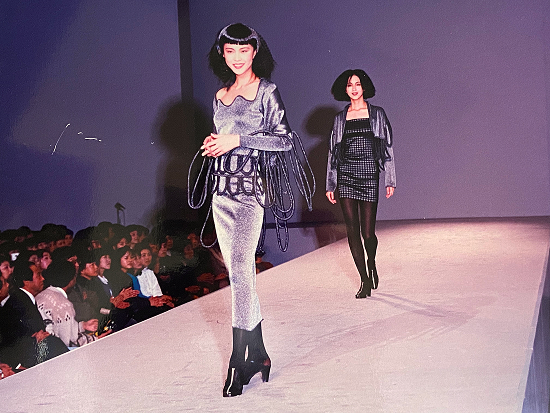 沿革  ジュンココシノMITSUKEコレクションを開催 2